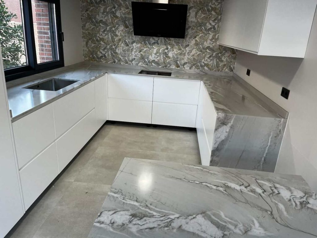 Encimera de cocina en granito gris